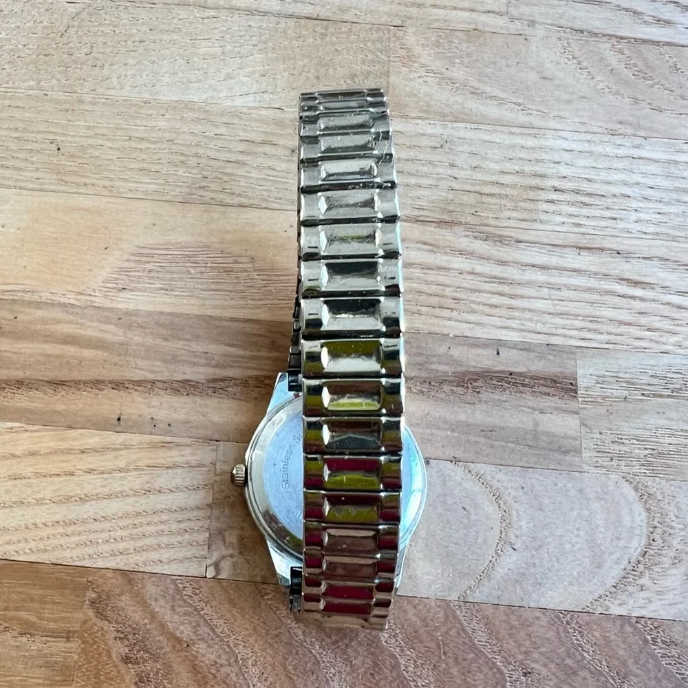 Kim rogers ladies two-tone dress watch NEW BATTERY